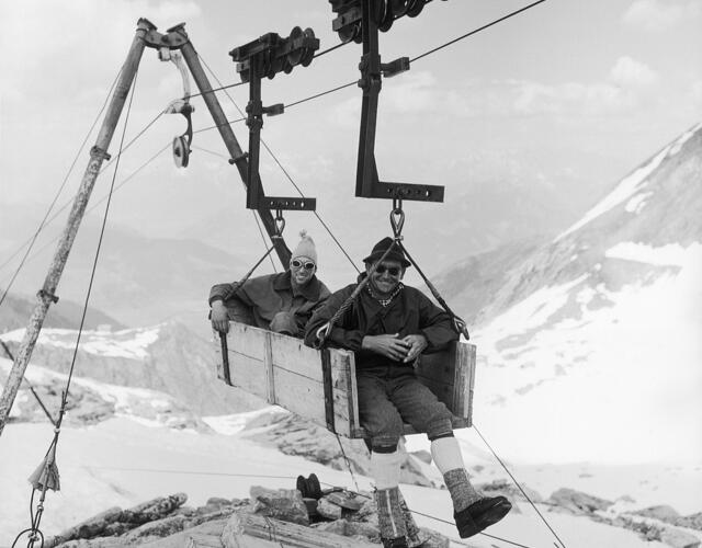 Einer der berühmten "Waschtröge" der Materialseilbahn zum Transport von Menschen und Material - in diesem Fall zum Standort Stütze 7 | © Kitzsteinhorn