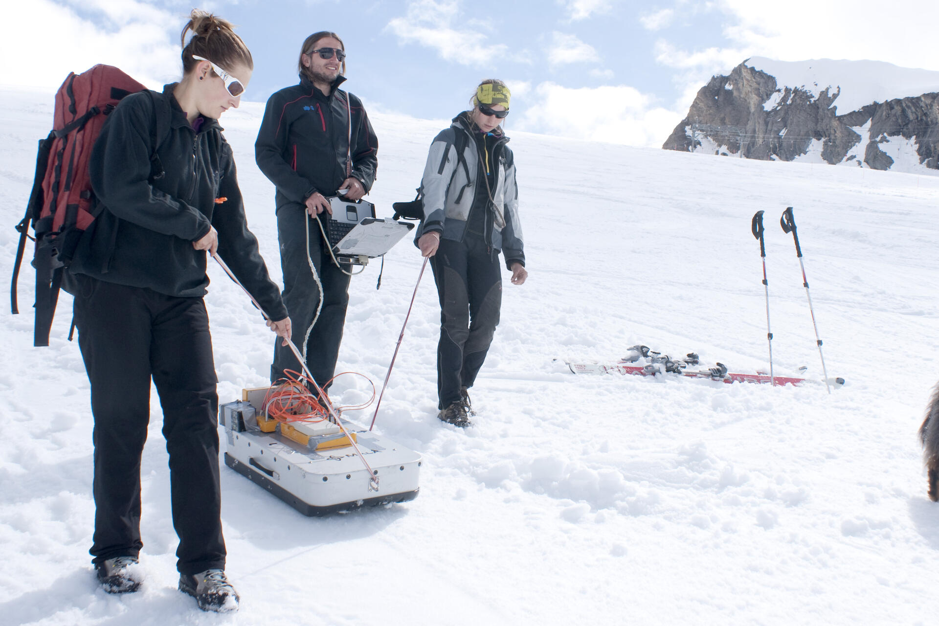 Since 2010, the summit area of the 3203 m high Kitzsteinhorn has been the location of an interdisciplinary open-air lab dedicated to monitoring permafrost as well as landslide activity | © Kitzsteinhorn