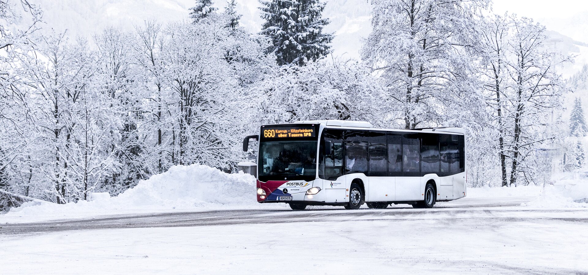 Different bus lines will bring you comfortably, safely and, above all, totally relaxed to the valley lift stations | © Kitzsteinhorn