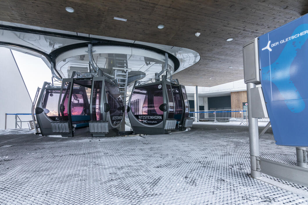 KABINEN MK MAISKOGELBAHN | © Kitzsteinhorn Die neue MK Maiskogelbahn ist startbereit: Am 14. Dezember 2018 eröffnet die neue 10er Einseilumlaufbahn, gebaut vom Südtioler Seilbahnspezialisten Leitner. | © Kitzsteinhorn