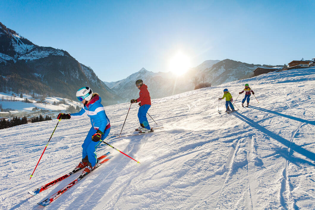 Familienberg Maiskogel | © Kitzsteinhorn Familienberg Maiskogel: Das ideale Familien- und Einsteiger-Skigebiet mitten in Kaprun. Mit der neuen MK Maiskogelbahn wird ab Dezember 2018 der Maiskogel wesentlich aufgewertet und ab 2019 erstmals auch im Sommer geöffnet sein. | © Kitzsteinhorn