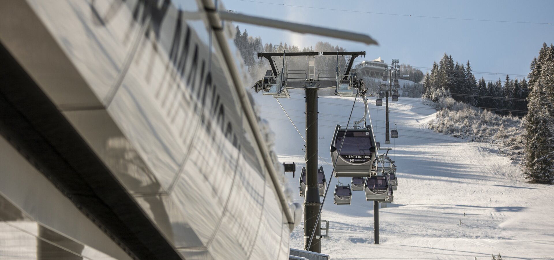 Die neue Mittelstation Stanger liegt auf 1.137m, sie erschließt komfortabel das sanfte weite Gelände rund um den Maisilift, ein ideales Areal für Anfänger- und Skischulen. | © Kitzsteinhorn