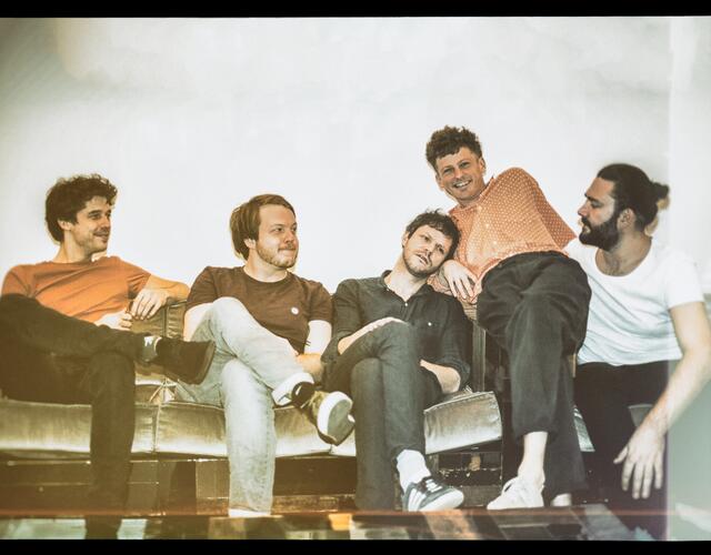 Die erfolgreiche österreichische Indie-Mundart-Band GRANADA stürmt nach Wolfgang Ambros und Die No. 1 vom Wienerwald die 3K-Opening-Bühne. Mit der beleuchteten MK Maiskogelbahn geht’s dann wieder zurück ins Tal.  | © Granada