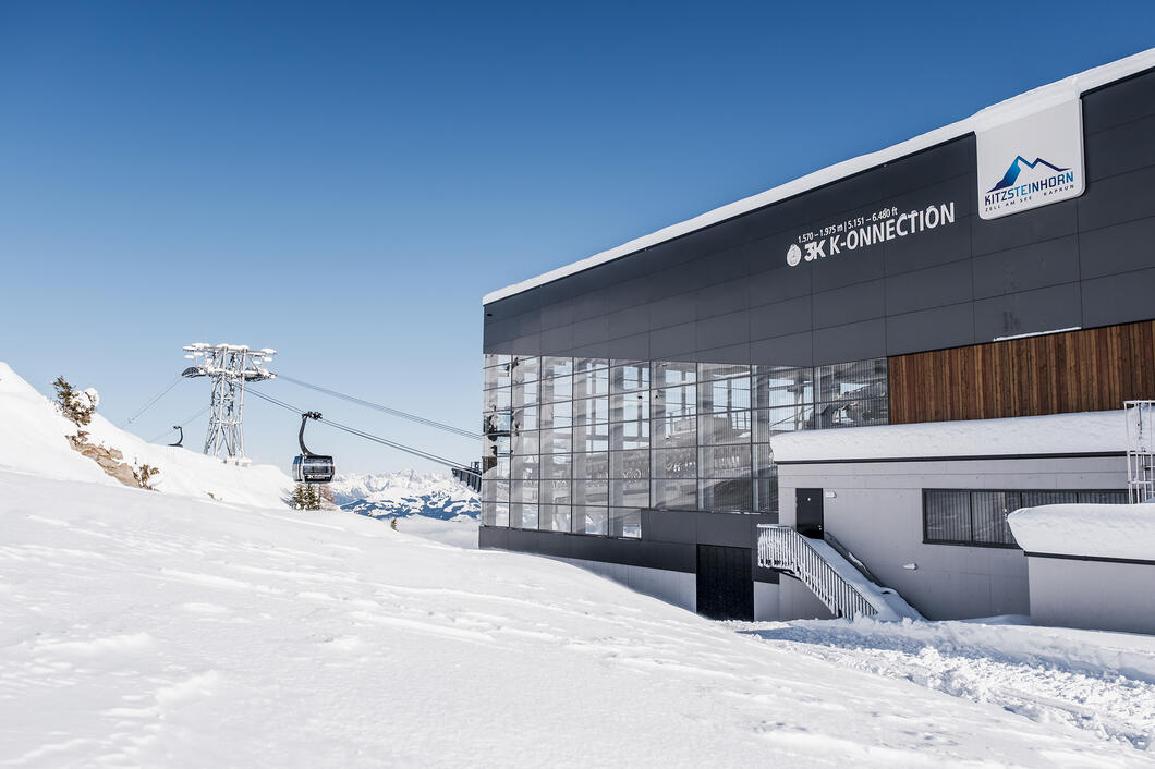 The 3K K-onnection carries guests from the Maiskogel quickly and comfortably up to the Langwied area (1975 m) on the Kitzsteinhorn.  | © Kitzsteinhorn