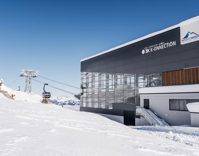 The 3K K-onnection carries guests from the Maiskogel quickly and comfortably up to the Langwied area (1975 m) on the Kitzsteinhorn.  | © Kitzsteinhorn