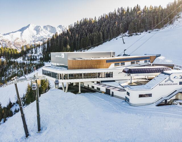 Station am Maiskogel auf 1.570 Meter: Die Bergstation der MK Maiskogelbahn ist gleichzeitig die Talstation der neuen 3K K-onnection.  | © Kitzsteinhorn