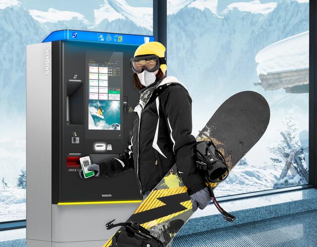 Neben der Freischaltung der Tickets an den Ticketautomaten warten am Kitzsteinhorn zahlreiche weitere Möglichkeiten, um das Ticket mit dem 2G-Nachweis zu verknüpfen. | © SKIDATA
