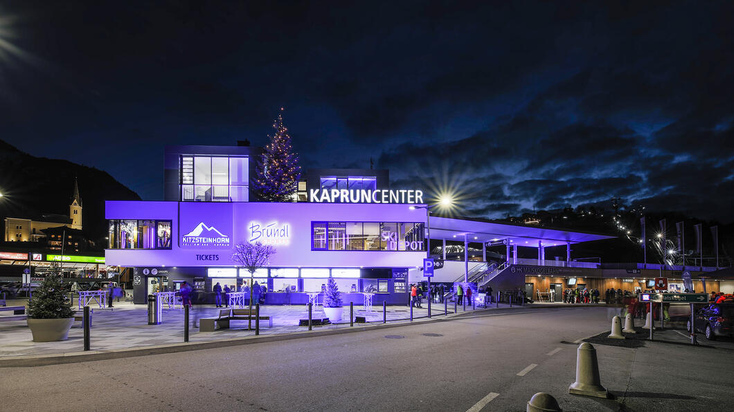 Lichtinszenierung Kaprun Center | © Kitzsteinhorn Lichtinszenierung Kaprun Center beim Opening 3K K-onnection | © Kitzsteinhorn