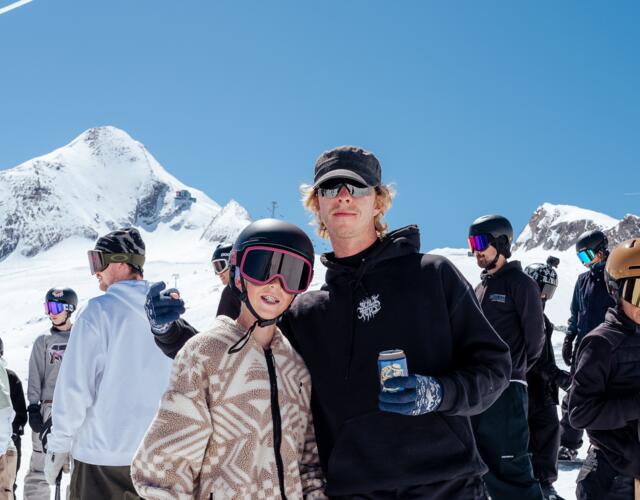 Downdays Snowpark Tour am Kitzsteinhorn  | © Miriam Lottes