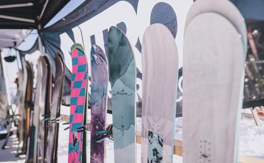 Basecamp Snowboard Test am Kitzsteinhorn  | © Stefanie Oberhauser