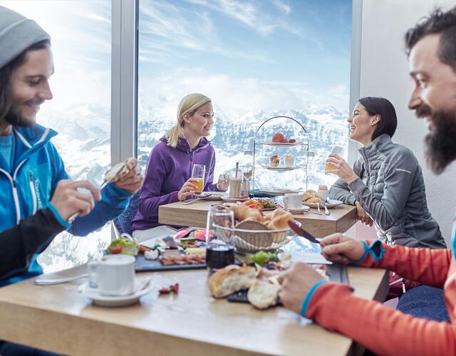 Glacier breakfast: the Kitzsteinhorn restaurants make it possible for you to start your day full of energy with home-made specialities | © Kitzsteinhorn