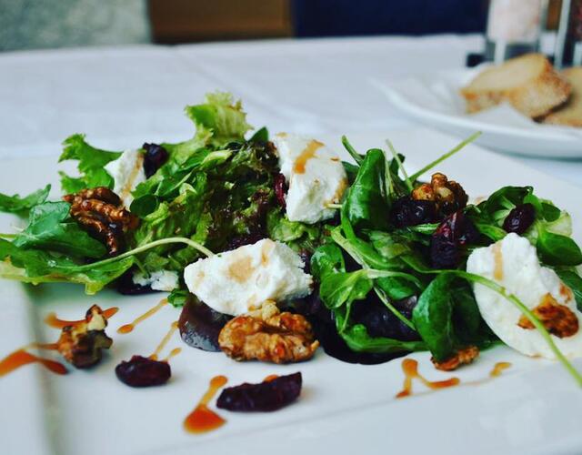 Winterliche Blattsalate mit Ziegenkäse | © Kitzsteinhorn