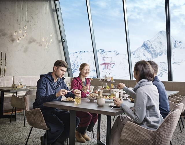 Kitzsteinhorn Lounge Restaurant Gleschermühle (c) Kitzsteinhorn
