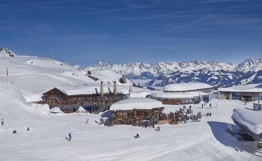 Quaint mountain restaurant & après ski at the Langwiedboden | © Kitzsteinhorn