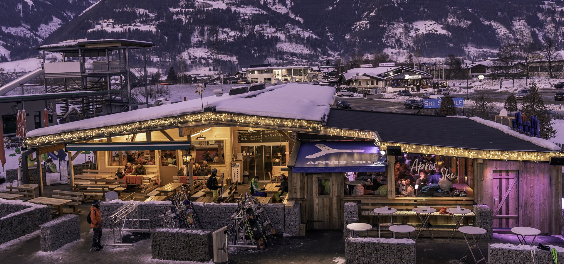 Direkt neben dem Kaprun Center und der neuen MK Maiskogelbahn und der ganzjährig geöffneten Alpen Achterbahn "Maisiflitzer" gelegen, ist die Maisi Alm ganzjährig ein beliebter Treffpunkt | © Kitzsteinhorn