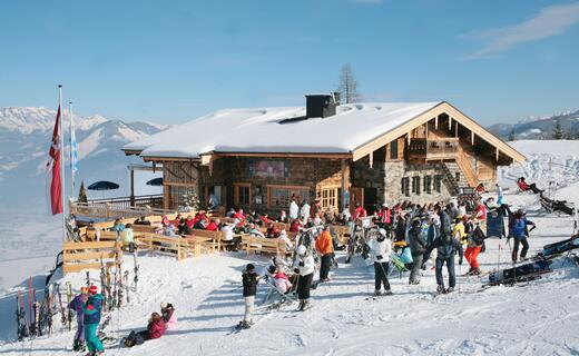 SAULOCH ALM | © Kitzsteinhorn Urige Hütte mit grandiosem Ausblick ins Zeller Becken | © Kitzsteinhorn
