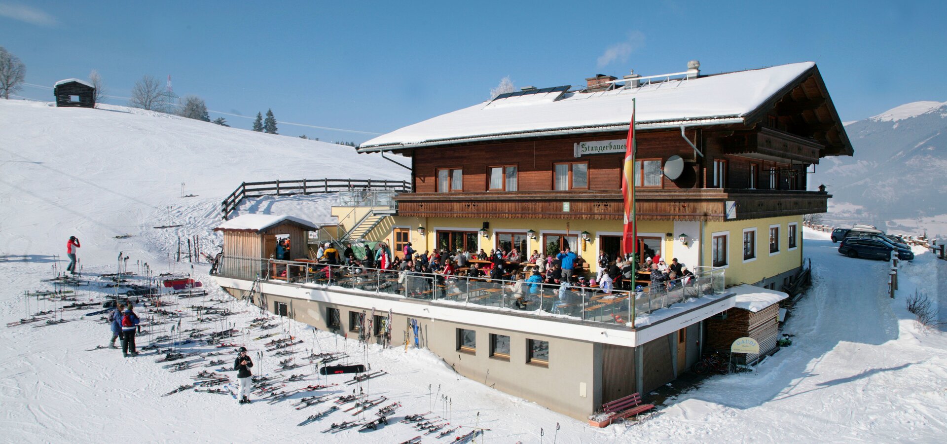 Die Jausenstation Stangerbauer liegt auf 1.100 m Seehöhe, unterhalb der Mittelstation der neuen MK Maiskogelbahn | © Kitzsteinhorn