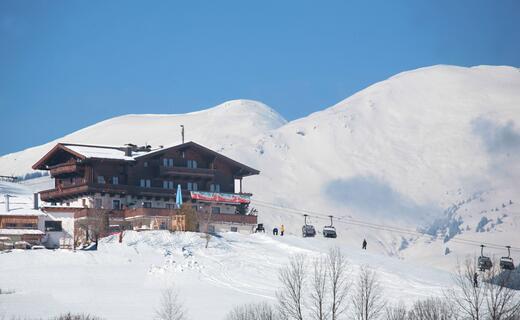 Ausgezeichnete regionale Küche begeistert die Gäste der Jausenstation Unteraigen am Maiskogel | © Kitzsteinhorn