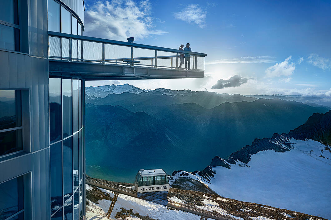 Atemberaubenden Ausblick auf die umliegende Bergwelt | © Kitzsteinhorn