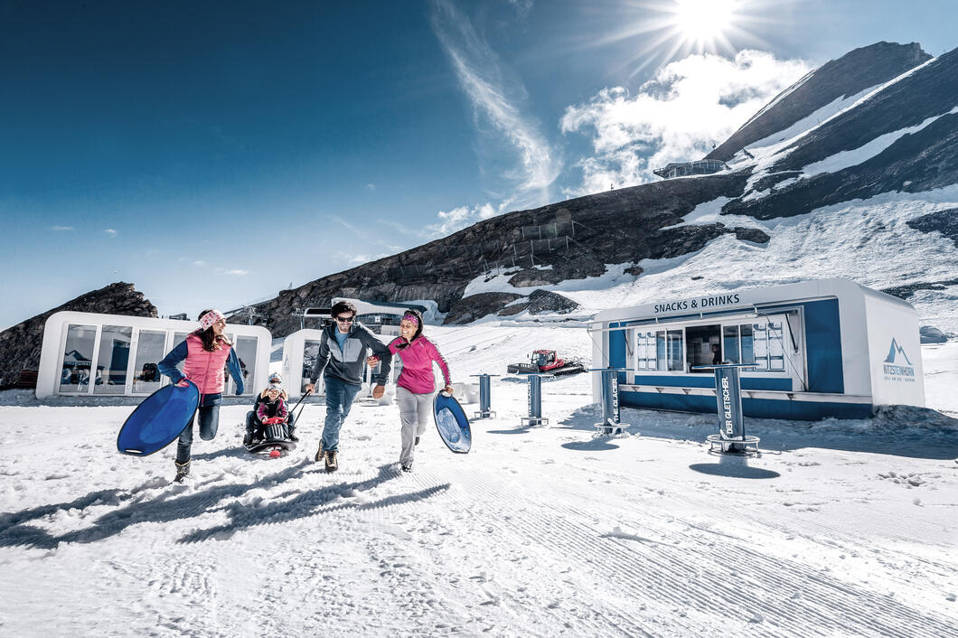 Familienspaß im Sommerschnee | © Kitzsteinhorn