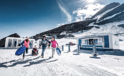 ICE ARENA (3) | © Kitzsteinhorn Family fun in summer snow | © Kitzsteinhorn