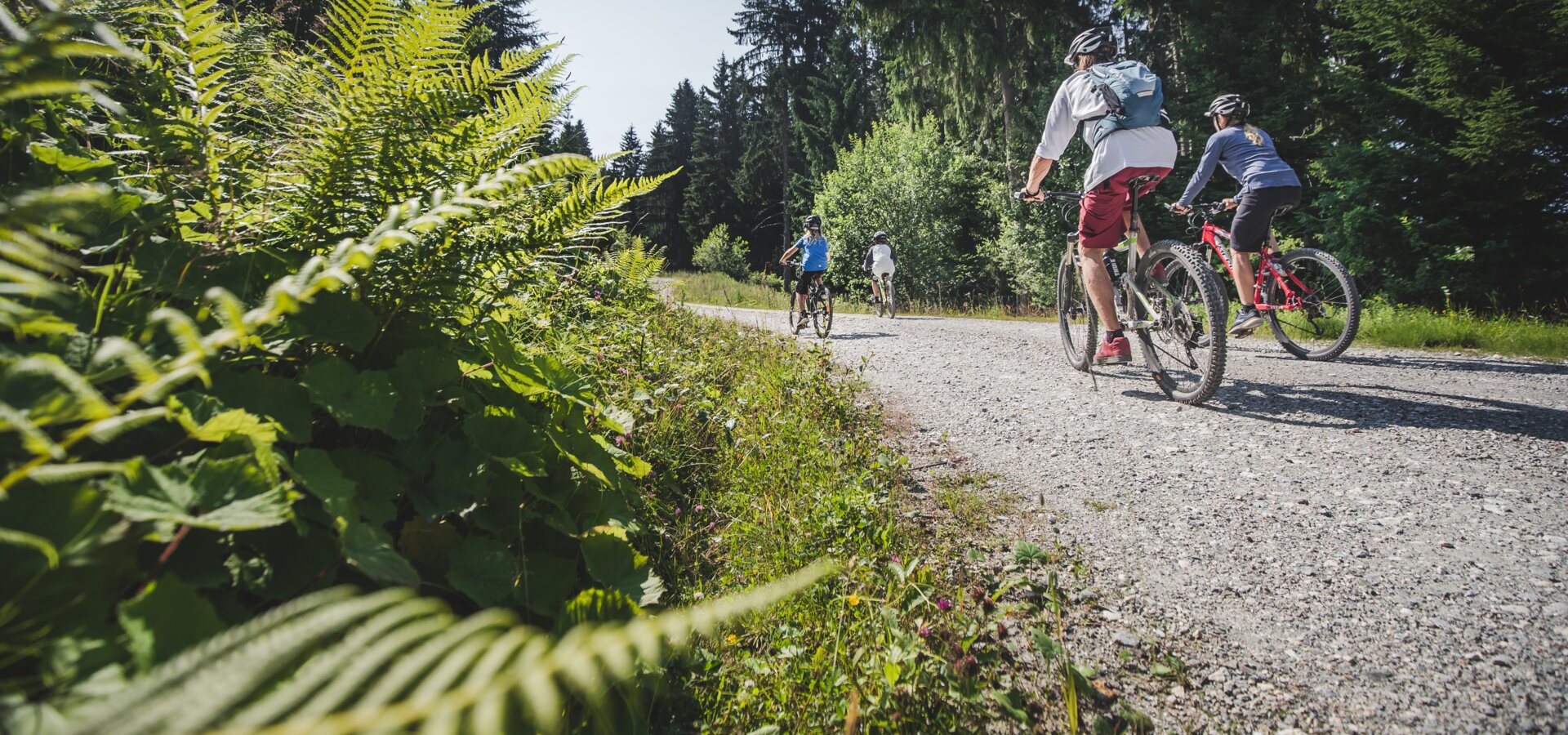 Scenically unique uphill tour from Kaprun across the Maiskogel to the Alpincenter in 2.450 m | © Kitzsteinhorn / Mia Knoll