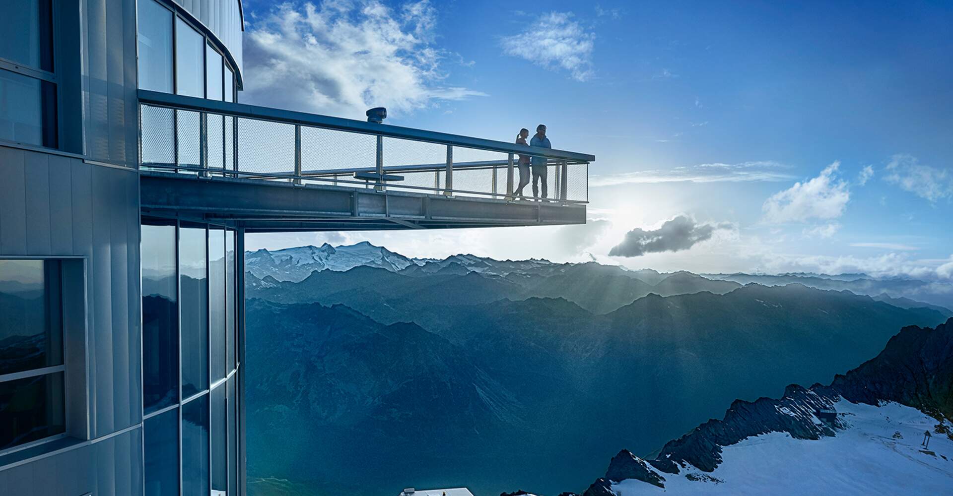 Atemberaubenden Ausblick auf die umliegende Bergwelt | © Kitzsteinhorn