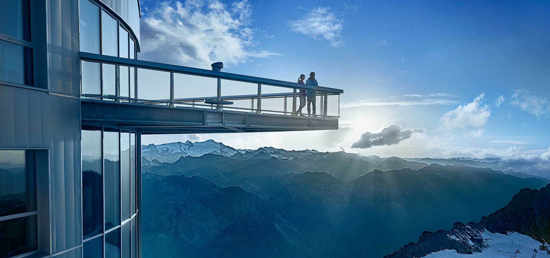 Atemberaubenden Ausblick auf die umliegende Bergwelt | © Kitzsteinhorn