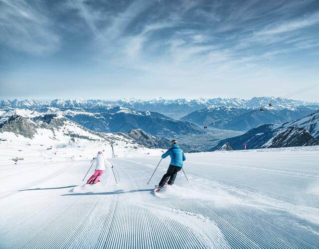 Glacier fun in spring above 3.000 ,  | © Kitzsteinhorn