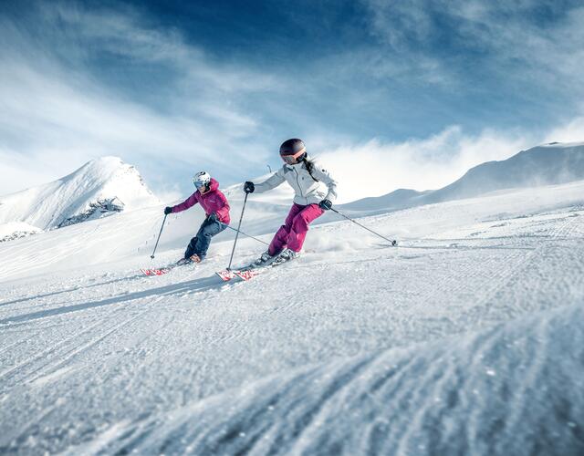 Grandiose Aussichten von 3.000 Metern und glitzernder Naturschnee machen das einzige Gletscherskigebiet des Salzburger Landes zum Garant für abwechslungsreiche Wintersportmöglichkeiten | © Kitzsteinhorn